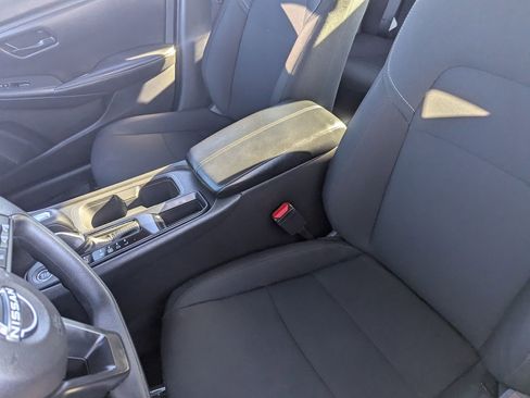 Used 2025 Nissan Sentra S image 18