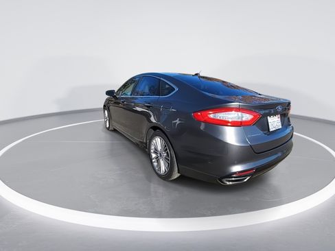 Used 2015 Ford Fusion SE w/ Equipment Group 202A image 7