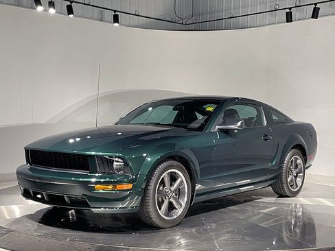 Used 2008 Ford Mustang GT RWD image 2
