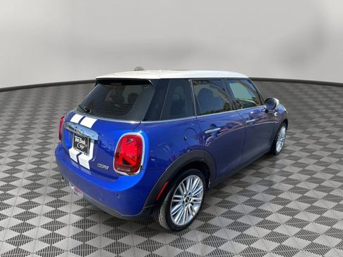 Used 2020 MINI Cooper 4-Door Hardtop image 3