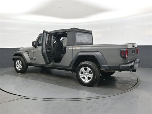 Used 2021 Jeep Gladiator Sport image 46