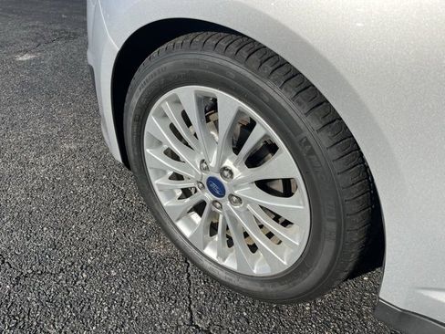 Used 2018 Ford C-MAX SE image 21