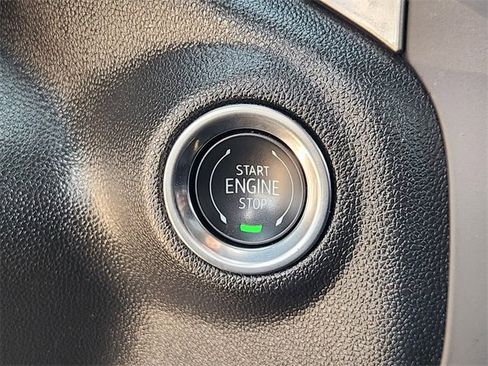 Used 2025 Chevrolet Silverado 1500 Custom image 20