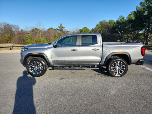 Certified 2024 GMC Canyon Denali image 2