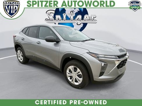 Used 2025 Chevrolet Trax LS w/ Driver Confidence Package image 1