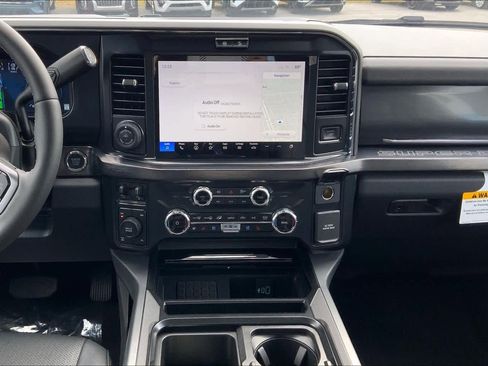 New 2026 Ford F250 Lariat w/ Black Appearance Package AWD/4WD image 6