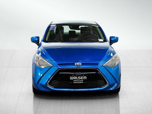 Used 2016 Scion iA image 8