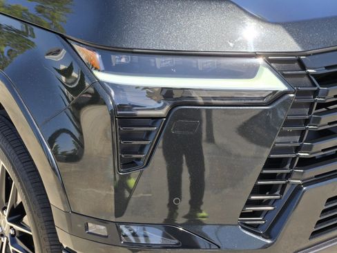 Used 2024 Lexus GX 550 w/ Accessory Package (Z1) AWD/4WD image 36