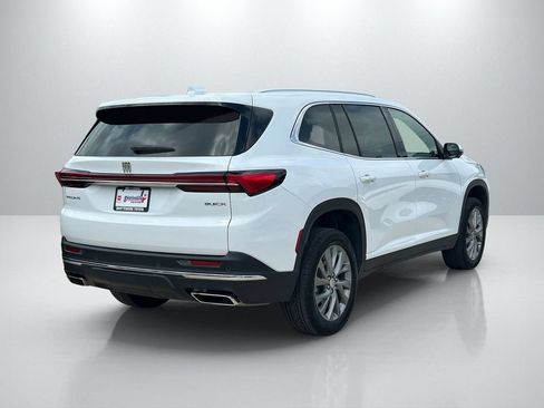 Used 2025 Buick Enclave Preferred FWD image 5