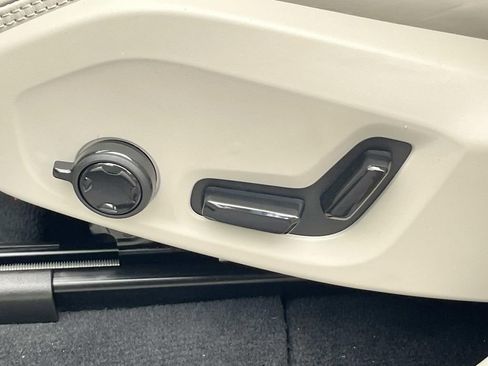 New 2026 Volvo XC90 T8 Ultra AWD/4WD image 23