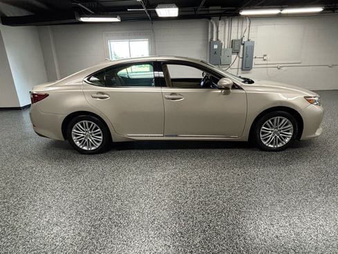 Used 2013 Lexus ES 350 Sedan image 4
