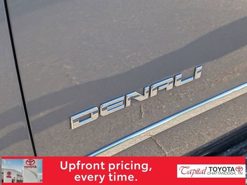 Used 2018 GMC Yukon XL Denali w/ Open Road Package RWD image 8