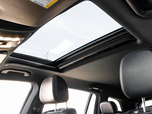 Used 2020 Mercedes-Benz GLS 450 4MATIC image 3