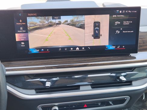 Used 2025 BMW X7 xDrive40i AWD/4WD image 11