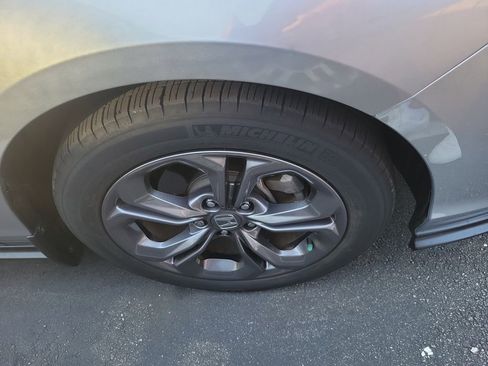 Used 2023 Honda Accord EX image 10