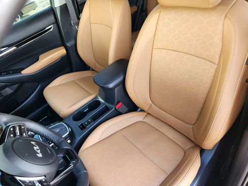 Used 2024 Kia Seltos SX image 10