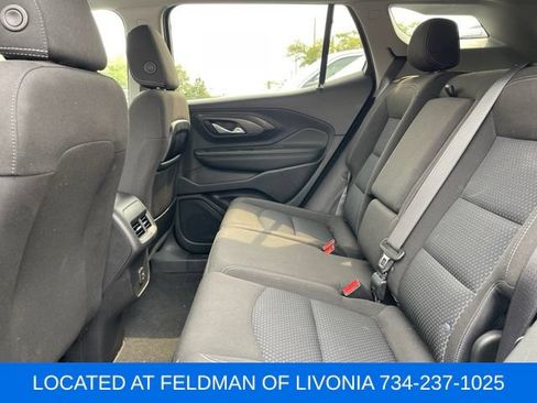 Used 2023 GMC Terrain SLE w/ Driver Convenience Package FWD image 9