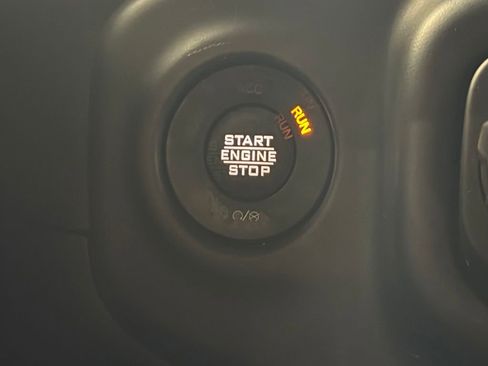Used 2022 Jeep Wrangler Unlimited Sahara w/ Cold Weather Group AWD/4WD image 23