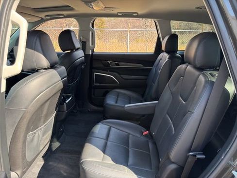 Used 2022 Kia Telluride EX w/ EX Premium Package image 21