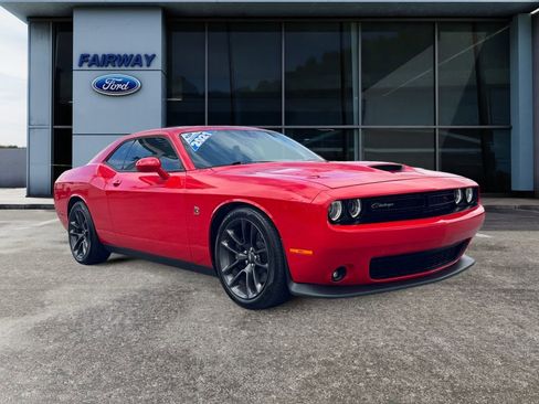 Used 2021 Dodge Challenger R/T Scat Pack image 3