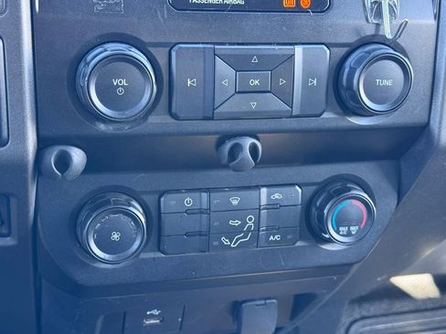 Used 2020 Ford F550 4x4 Regular Cab Super Duty image 19