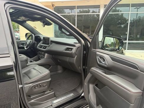 Used 2024 Chevrolet Tahoe RST w/ Luxury Package AWD/4WD image 27