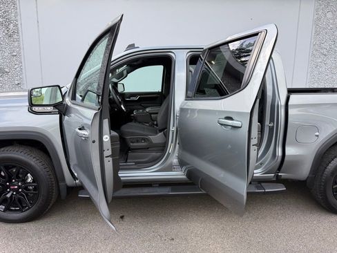 Used 2024 GMC Sierra 1500 Elevation w/ LPO, Elevation Black Package AWD/4WD image 20
