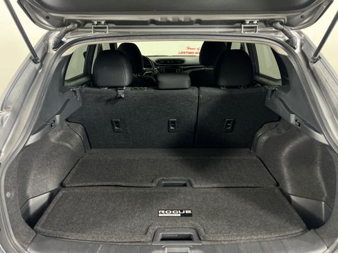 Used 2021 Nissan Rogue Sport SV FWD image 6