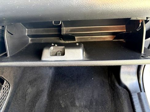 Used 2017 Dodge Journey SE w/ Flexible Seating Group image 18