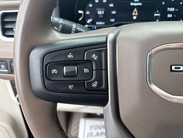 Used 2024 GMC Yukon Denali AWD/4WD image 13