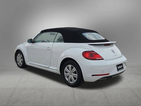 Used 2017 Volkswagen Beetle 1.8T Classic image 4