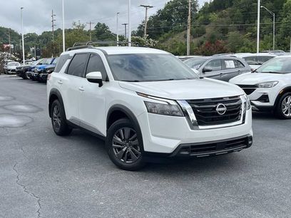 Used 2025 Nissan Pathfinder SV