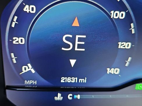 Used 2024 Chevrolet Silverado 2500 LT image 14