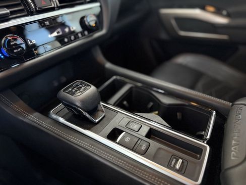 Used 2022 Nissan Pathfinder Platinum w/ Cargo Package image 44