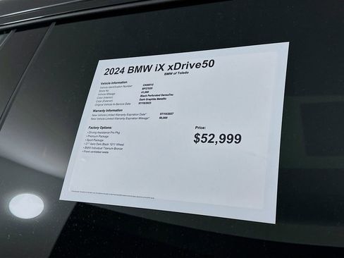 Used 2024 BMW iX xDrive50 w/ Premium Package AWD/4WD image 12