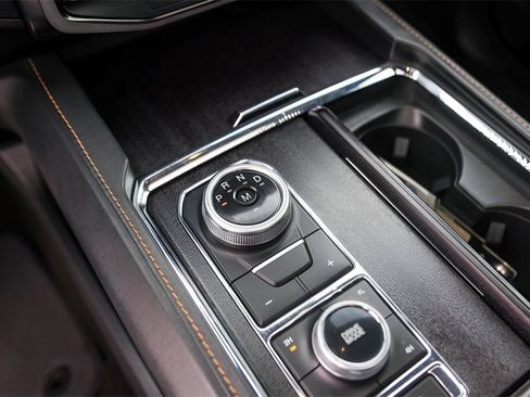 Used 2023 Ford Expedition Max Platinum image 19