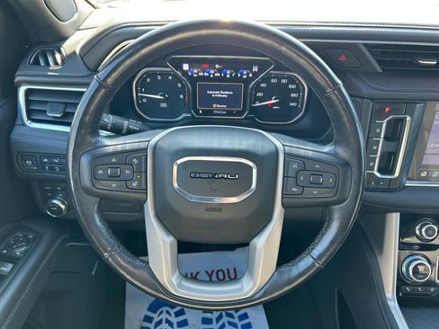 Used 2021 GMC Yukon XL Denali w/ Denali Premium Package image 16