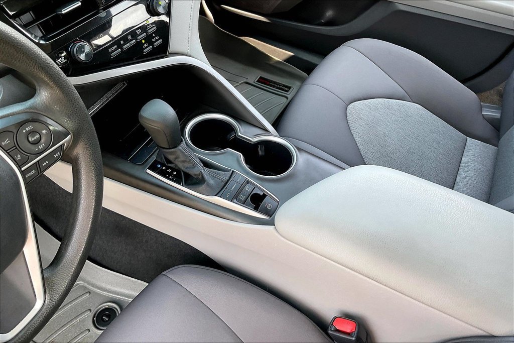 Used 2021 Toyota Camry LE w/ Audio Upgrade Package FWD image 18