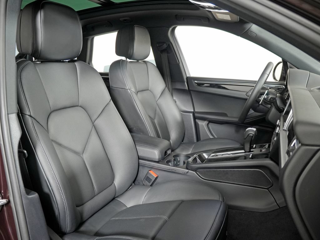 Certified 2026 Porsche Macan S AWD/4WD image 41