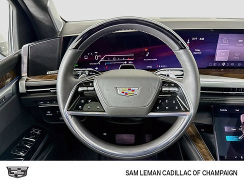 Used 2025 Cadillac Escalade Sport Platinum w/ LPO, ONYX Package AWD/4WD image 11