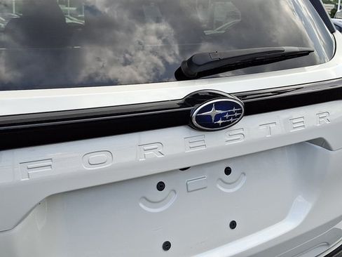 Used 2025 Subaru Forester Premium w/ Convenience Package #1 AWD/4WD image 32