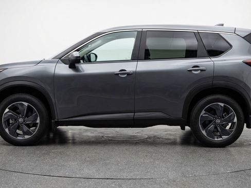 Used 2025 Nissan Rogue SV image 5