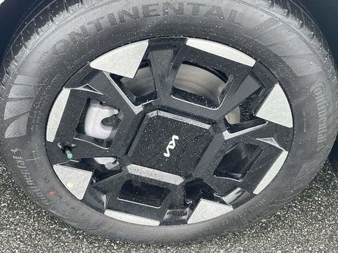 New 2026 Kia Carnival EX image 9