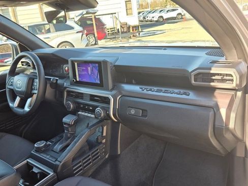 Used 2025 Toyota Tacoma TRD Off-Road image 30