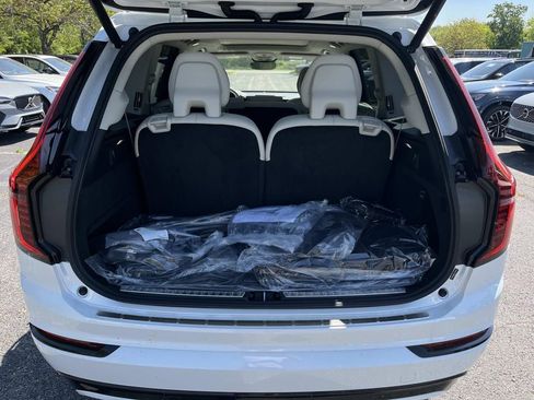 New 2026 Volvo XC90 T8 Ultra w/ Protection Package Premier AWD/4WD image 12