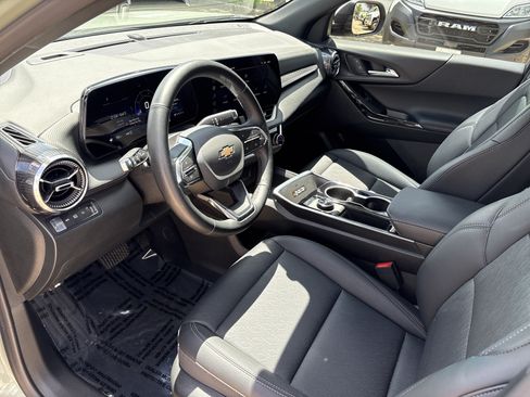 Used 2026 Chevrolet Equinox LT w/ Convenience Package II AWD/4WD image 11