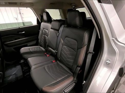 New 2025 Nissan Pathfinder Platinum w/ Lighting Package (N93) image 11