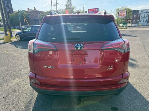 Used 2016 Toyota RAV4 LE AWD/4WD image 6