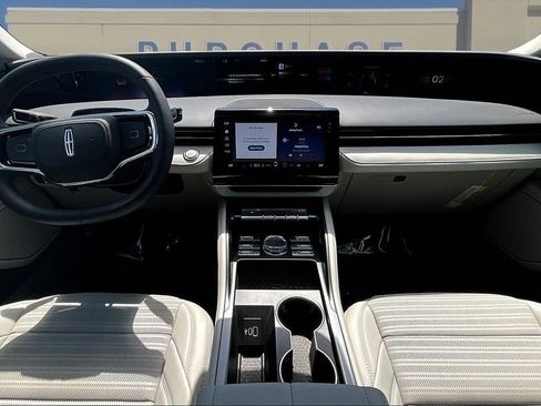 New 2026 Lincoln Nautilus Reserve w/ Jet Appearance Package AWD/4WD image 5