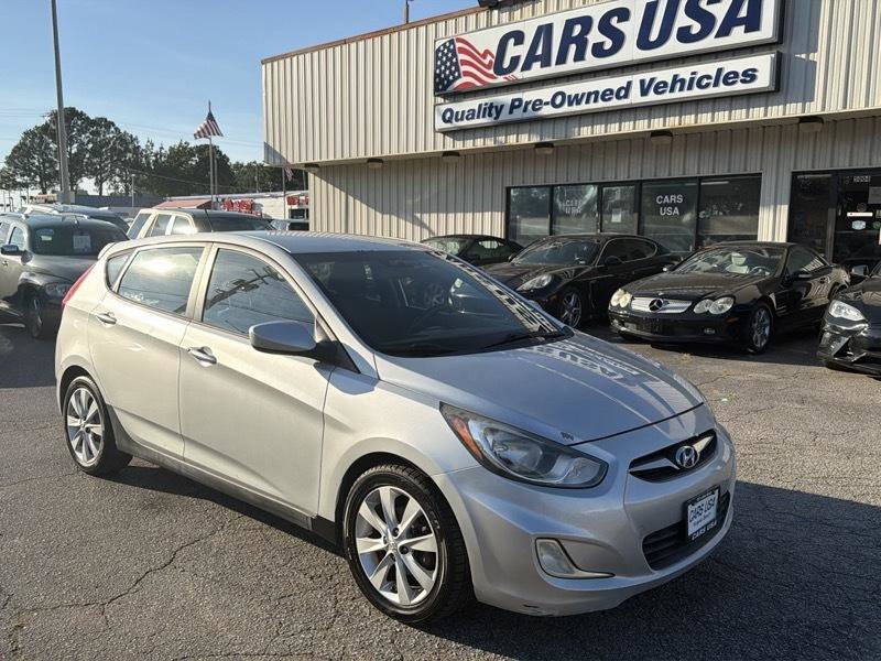 Used 2012 Hyundai Accent SE FWD image 10